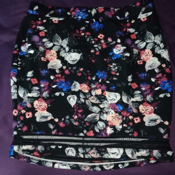 torrid Dresses & Skirts - Torrid floral pencil skirt